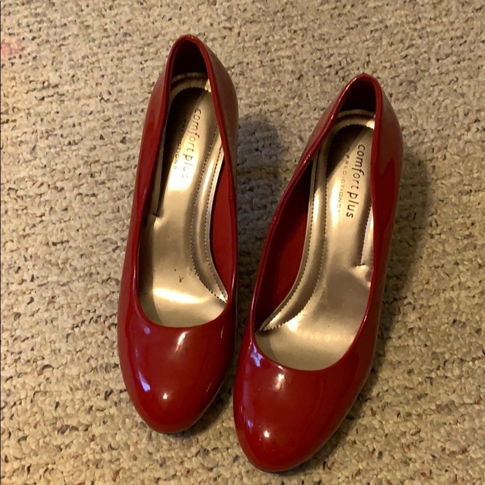Size 10 pumps